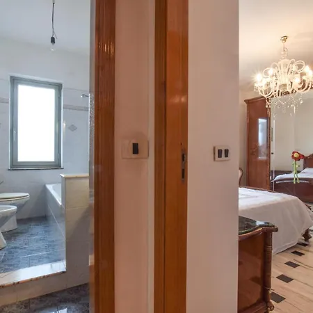 Stunning In With Kitchen *